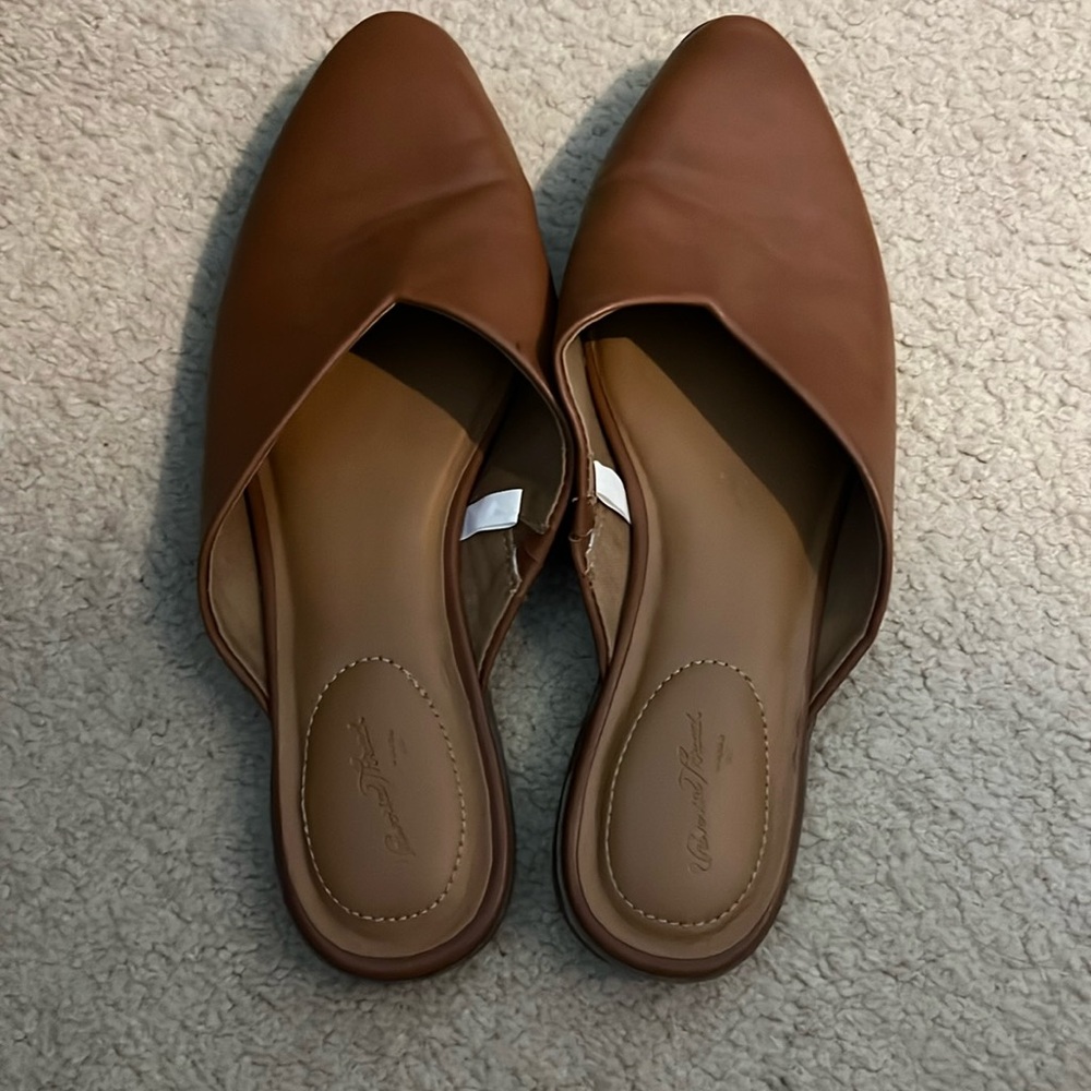 Universal Thread mules